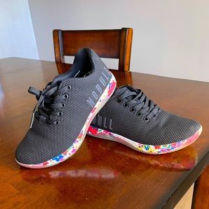Nobull Black Daisy Trainer W6.5